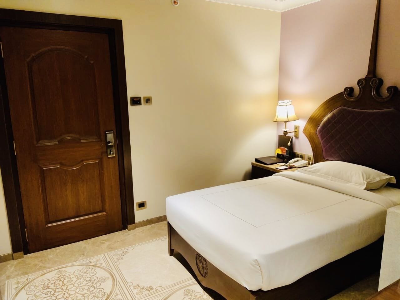 superior single room, city view | in-room safe, soundproofing, free wifi