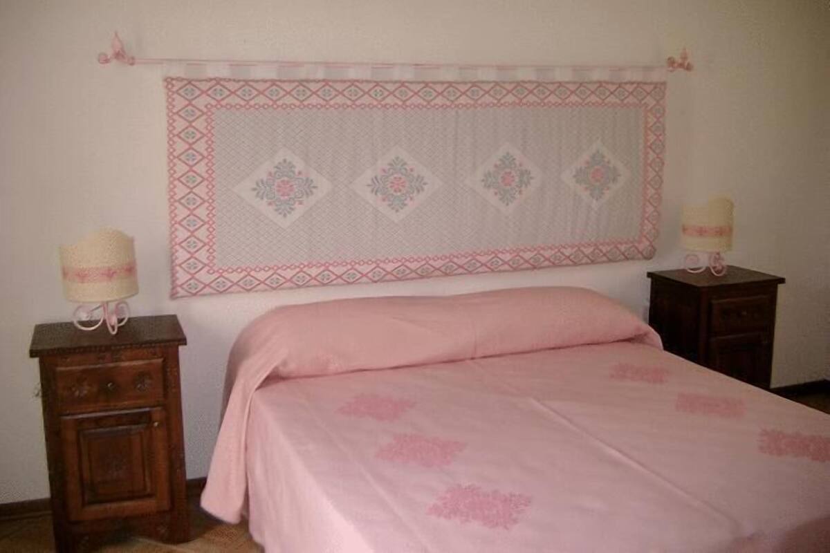 Double Room, 1 Queen Bed | Free WiFi, bed sheets