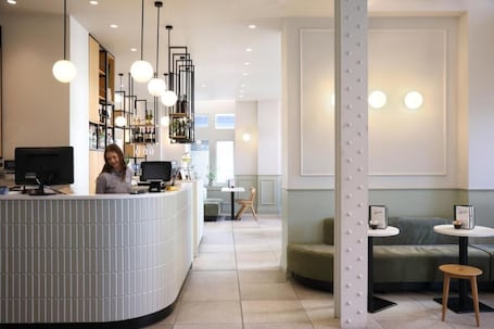 Interior entrance. The Z Hotel Shoreditch
