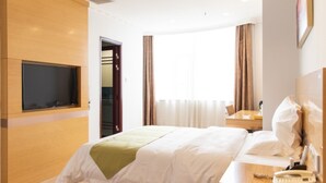 Superior Room, 1 King Bed | Free WiFi - GreenTree Alliance Foshan Nanhai Pingzhou Yuqi Street Hotel (Foshan)