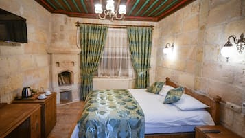 Doppia Deluxe | 1 camera, una scrivania, insonorizzazione, ferro/asse da stiro