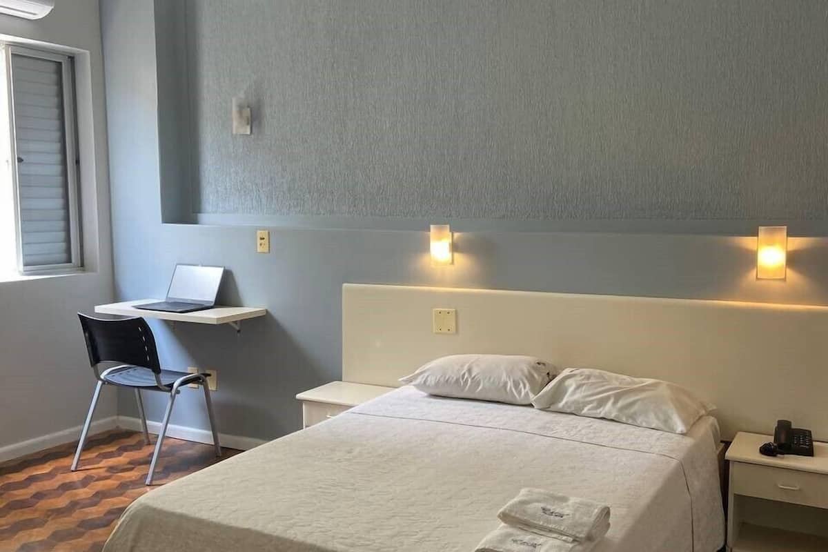 1 slaapkamer, een bureau, verduisterende gordijnen, gratis wifi