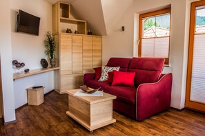 Studio | Living area | Flat-screen TV - Apartments BBI (Luce)