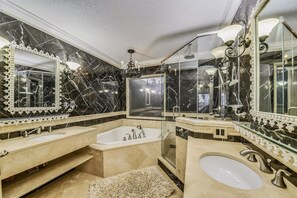 Combined shower/bathtub - Tennismaster 1205 (Hilton Head Island)