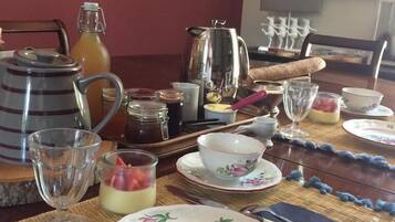 Dagelijks continentaal ontbijt inbegrepen