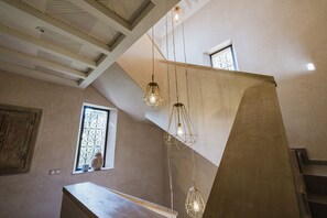 Villa supérieure, 3 chambres, piscine privée | Aire de séjour | Téléviseur à écran plat