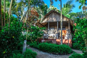 基础平房 | 客房内保险箱、办公桌、免费 WiFi、床单