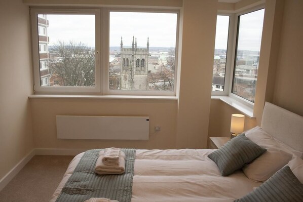 Iron/ironing board, free WiFi, bed sheets