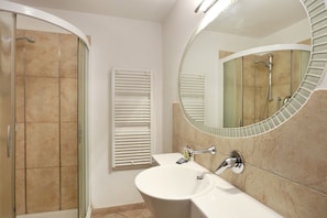 Apartment, 2 Bedrooms | Bathroom