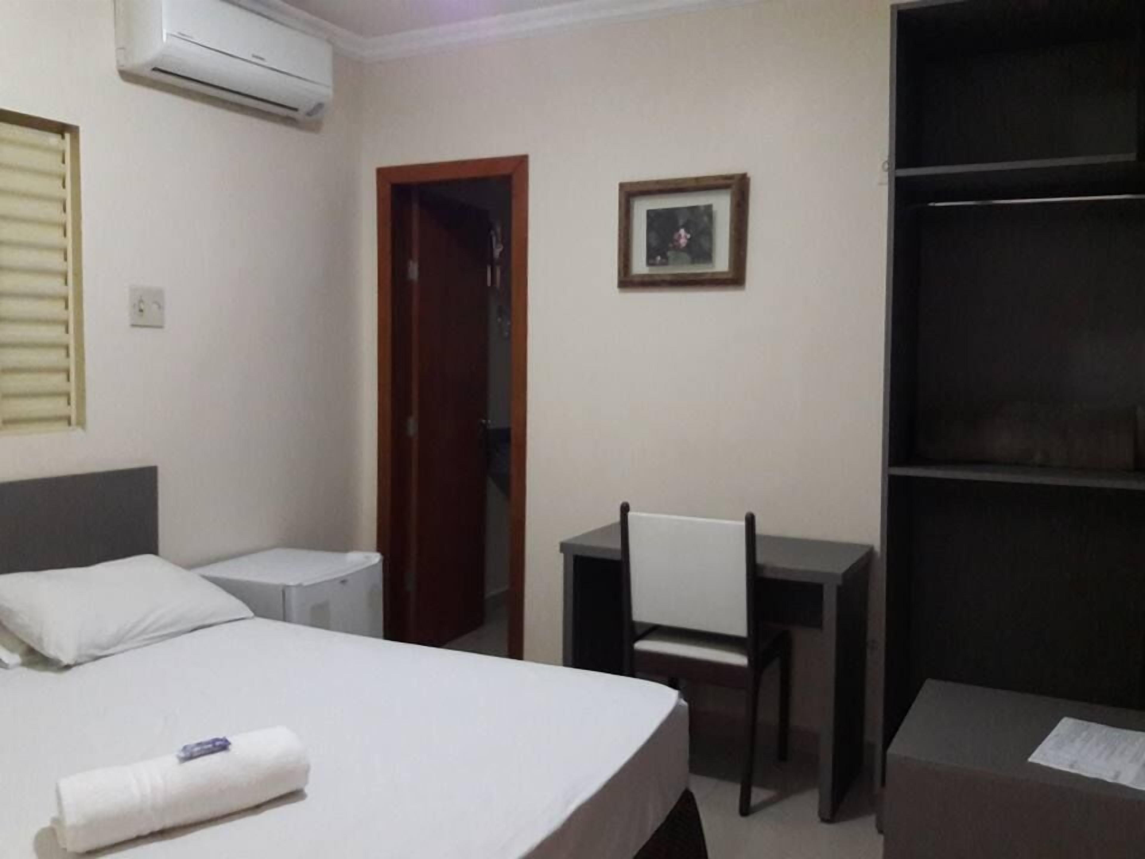 minibar, desk, iron/ironing board, free wifi