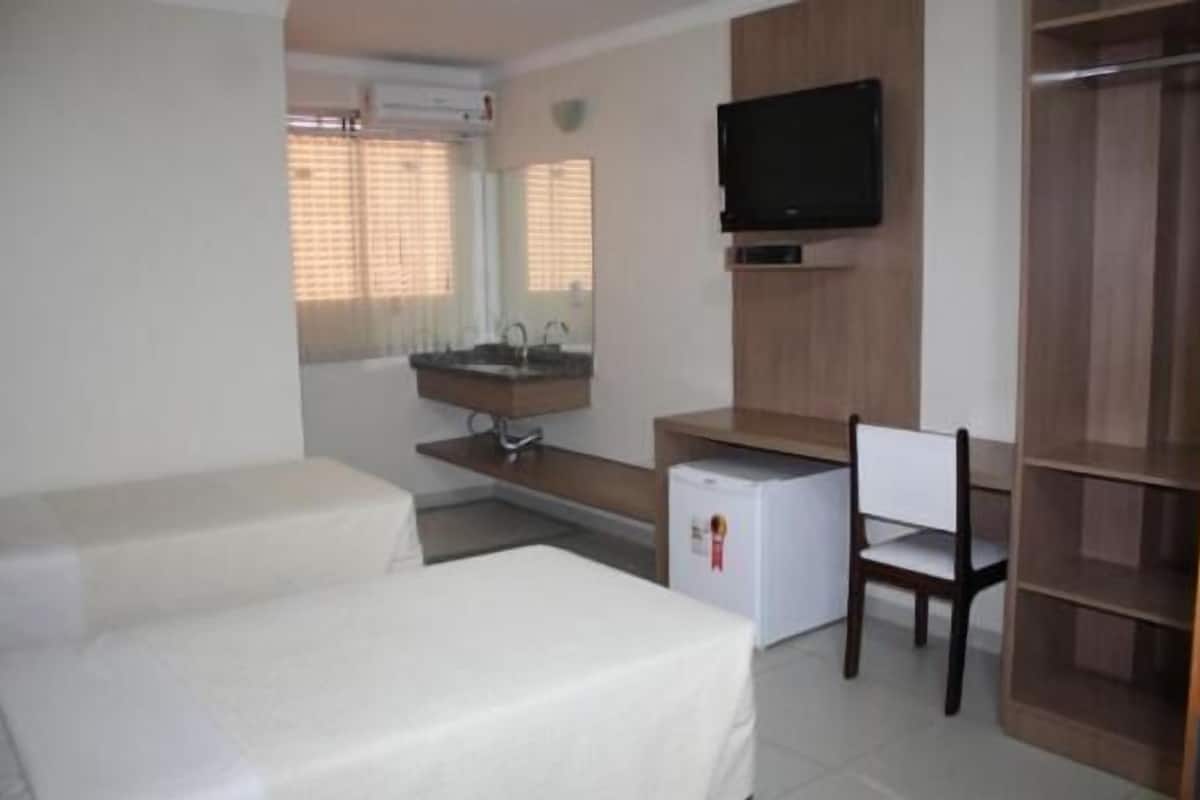 minibar, desk, iron/ironing board, free wifi