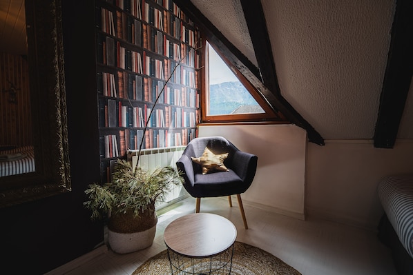 Apartment | Living area