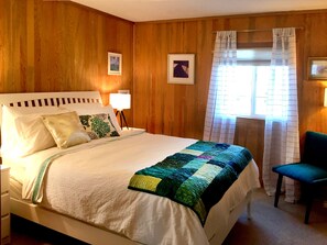 2 slaapkamers, een strijkplank/strijkijzer, gratis wifi, beddengoed