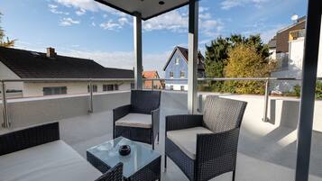 Apartment, 1 Doppelbett und Schlafsofa, Balkon (inkl. Endreinigungsgebühr €20) | Blick vom Balkon