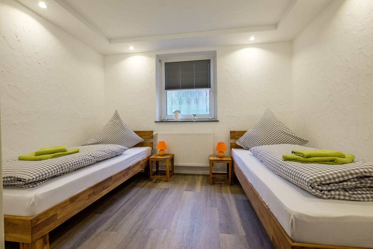 Wifi gratis y ropa de cama