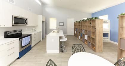 Casa Blanca Hostel