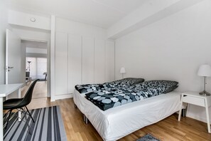 3 habitaciones, decoración personalizada y muebles diferentes