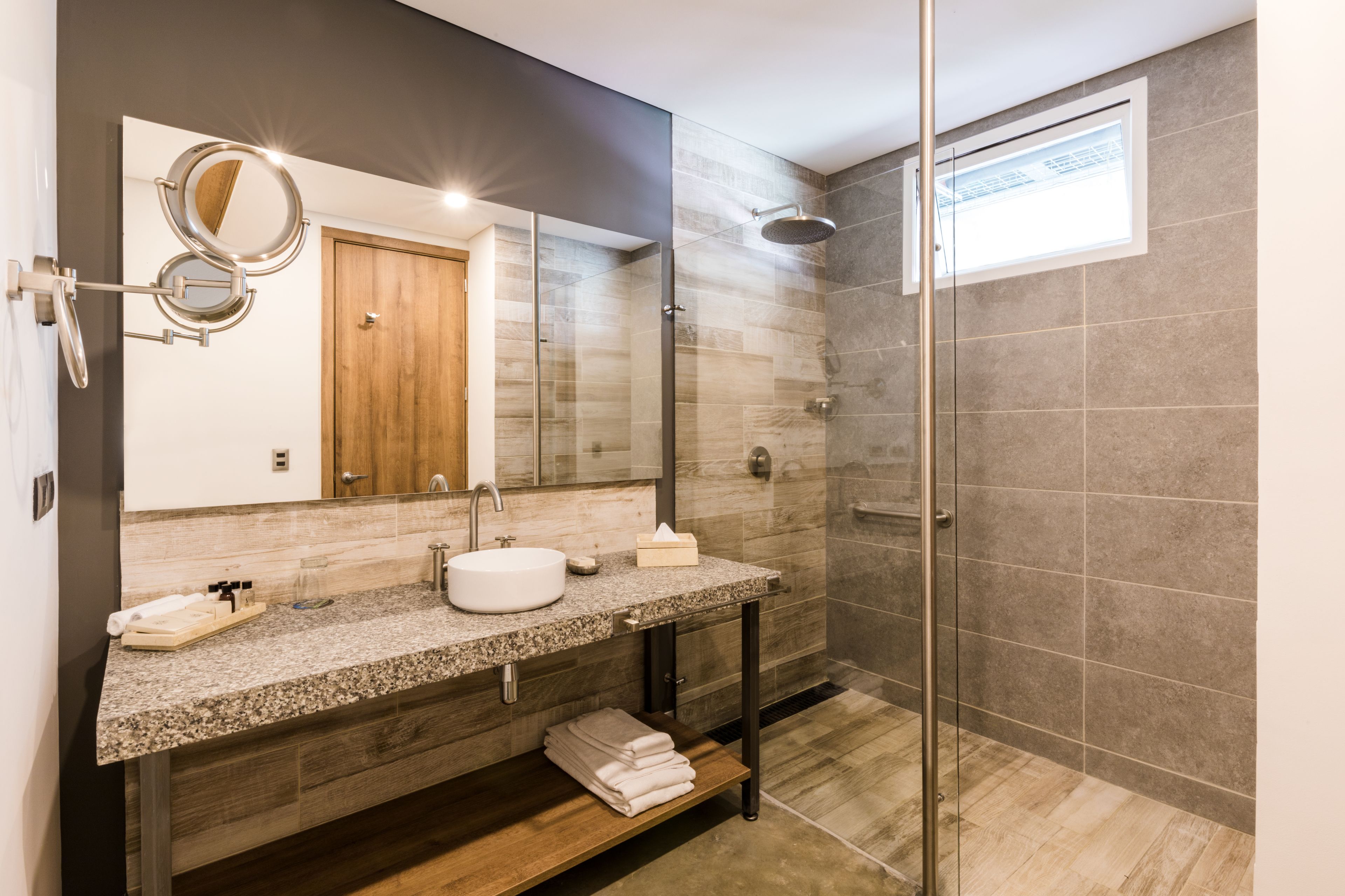 shower, free toiletries, hair dryer, towels