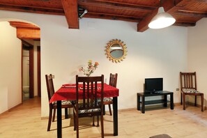 Apartment, 1 Schlafzimmer | Wohnbereich | Smart-TV