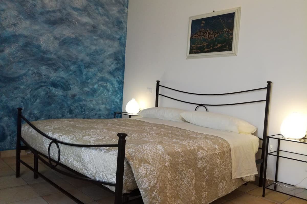 Desk, blackout curtains, free WiFi, bed sheets