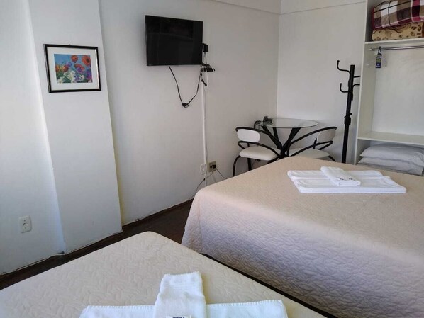 Wi-Fi gratuit, draps fournis