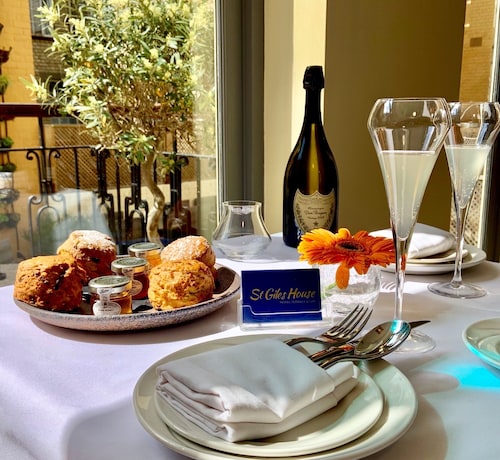 St Giles House Hotel