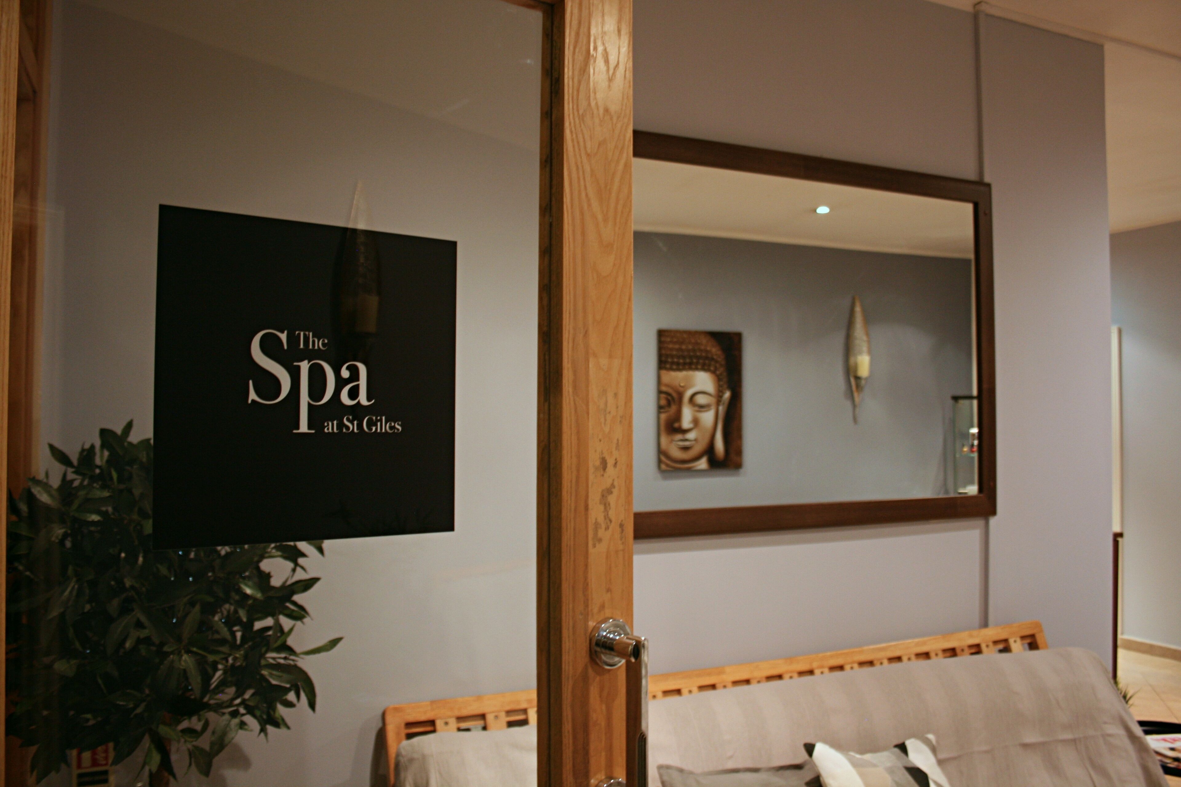 couples treatment room(s), body treatments, aromatherapy