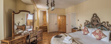 Superior Double Room (not dog friendly) | Roupas de cama premium, frigobar, escrivaninha