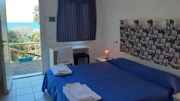 Triple Room, Sea View | Free WiFi, bed sheets