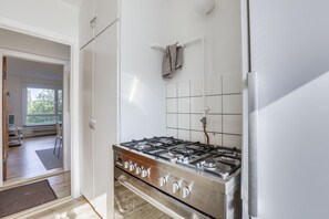 Departamento, varias camas | 2 habitaciones, decoración personalizada y muebles diferentes 