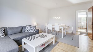 アパートメント ベッド (複数台) | 2 室のベッドルーム、可動式ベッド、WiFi (無料)、客室ごとに異なる装飾