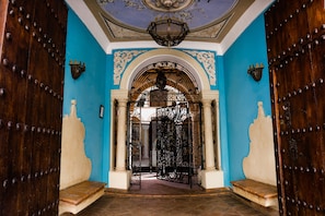 Entrada al alojamiento