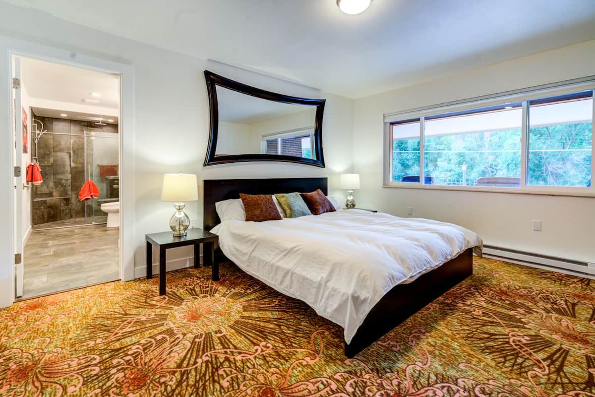 Egyptian cotton sheets, premium bedding, down duvets, pillow-top beds
