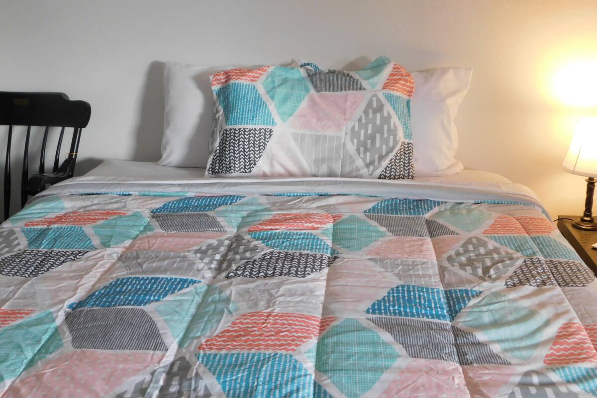 Classic Room, 2 Queen Beds, Mountain View | WiFi (free), individually decorated, individually furnished, bed sheets
