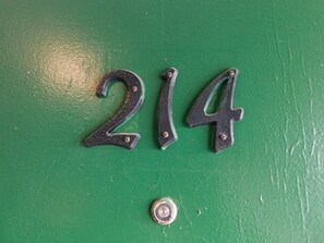 Classic Room, 1 Queen Bed, Mountain View