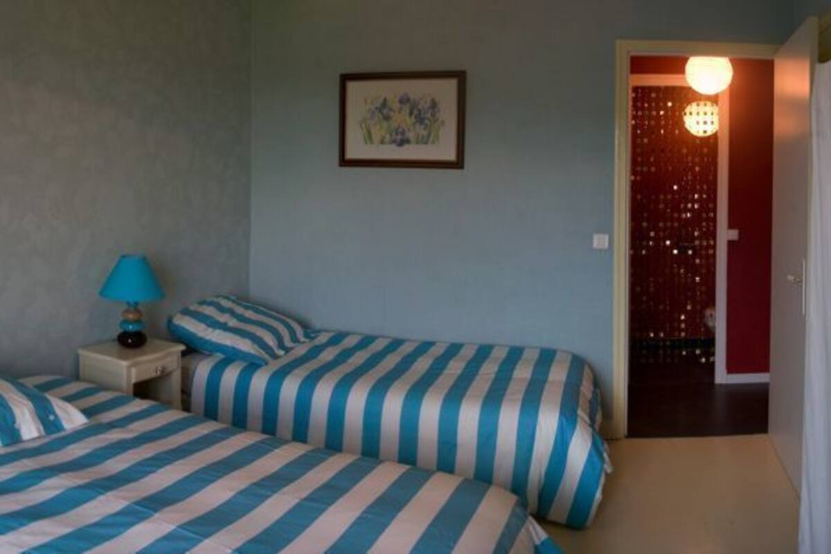 Individually decorated, individually furnished, free cots/infant beds