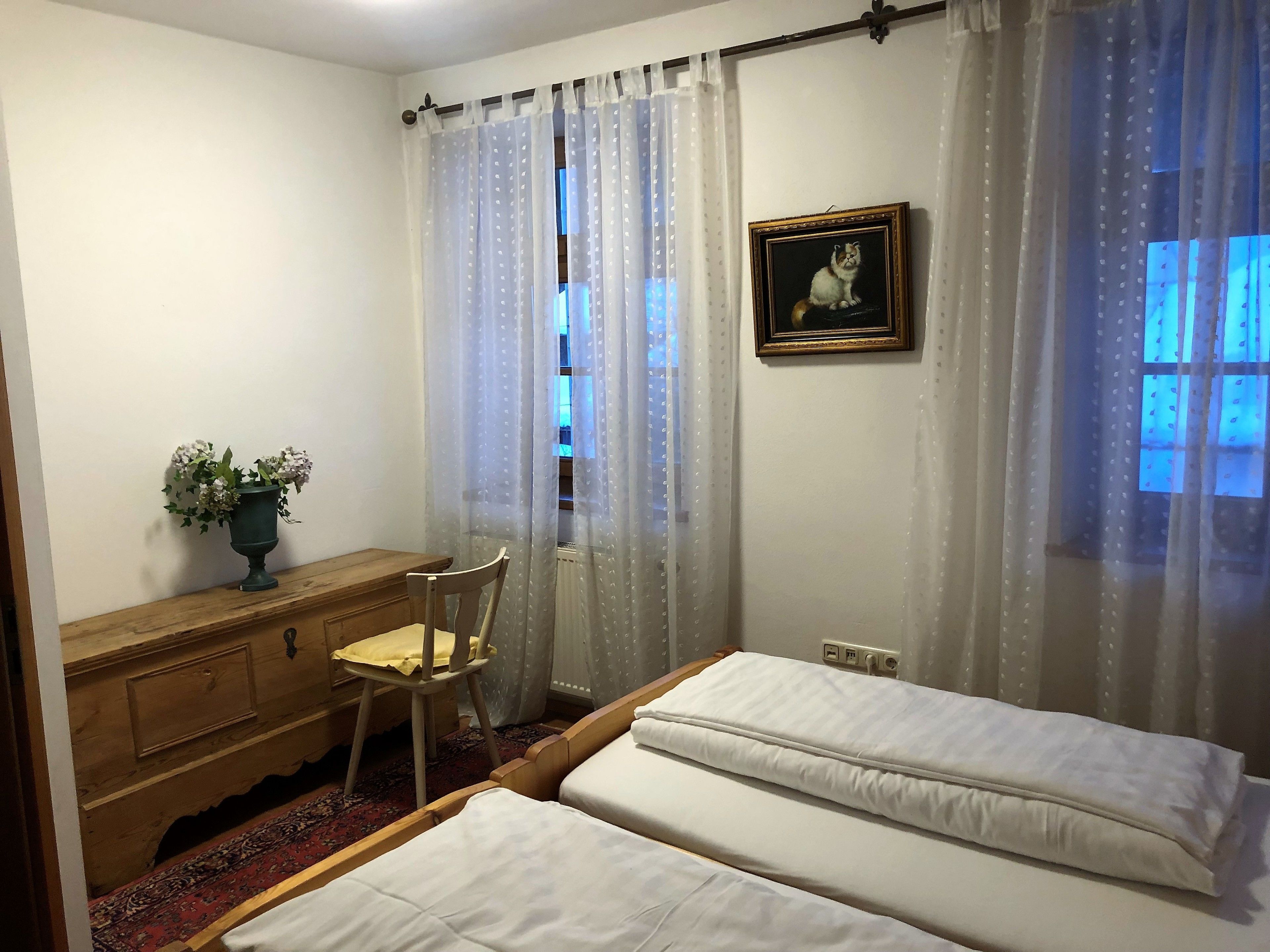 individually furnished, free wifi, bed sheets