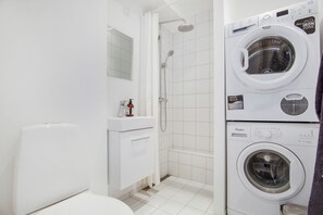 Appartamento, 1 letto queen | Servizio della camera