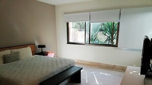 2 bedrooms, iron/ironing board, cribs (free), rollaway beds (free) - Via 38 C01 by Realty Group (Playa del Carmen)