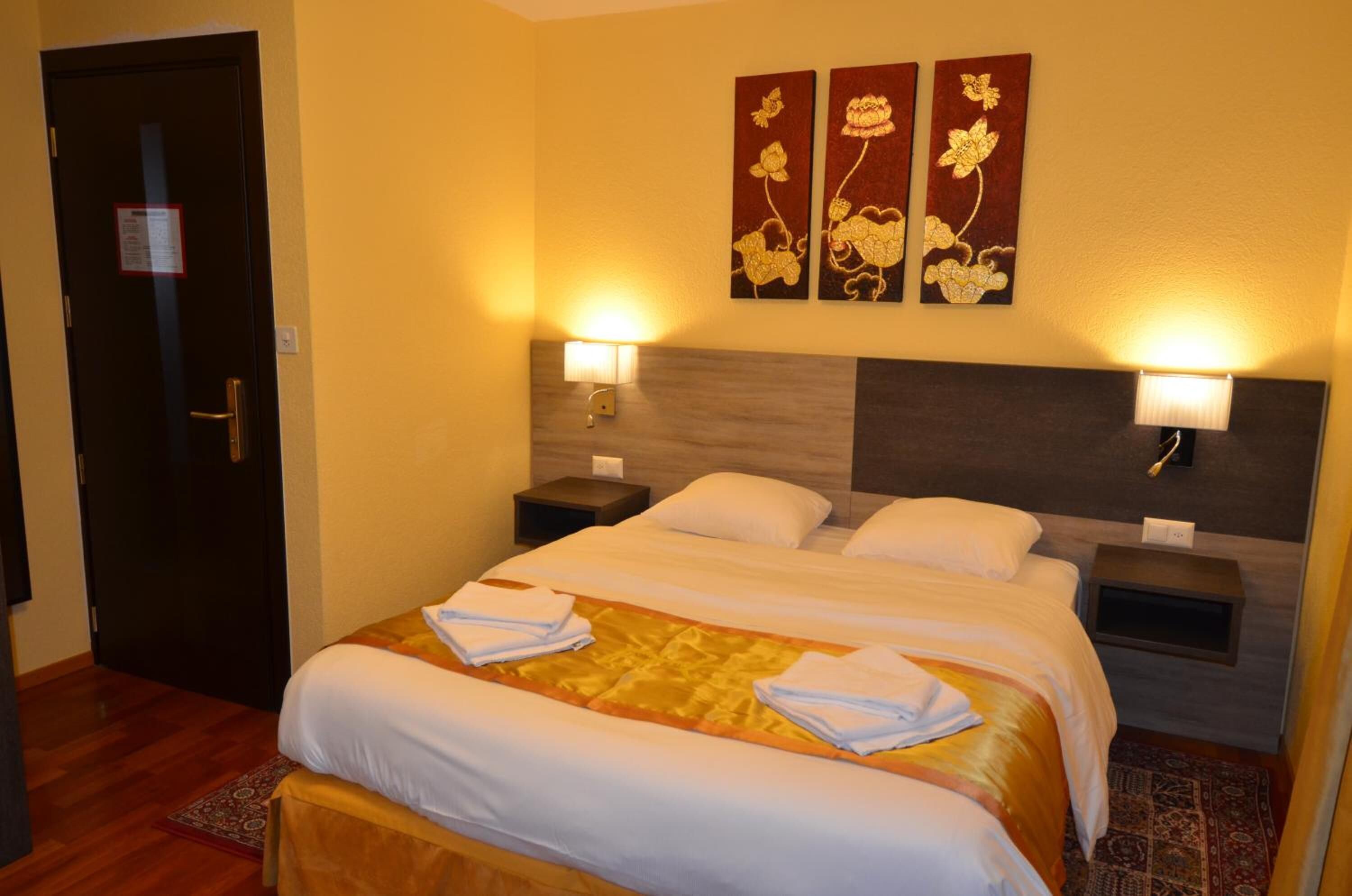 individually decorated, individually furnished, desk, blackout curtains