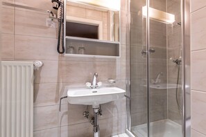 Bathroom shower - Beausitehotel (Crissier)