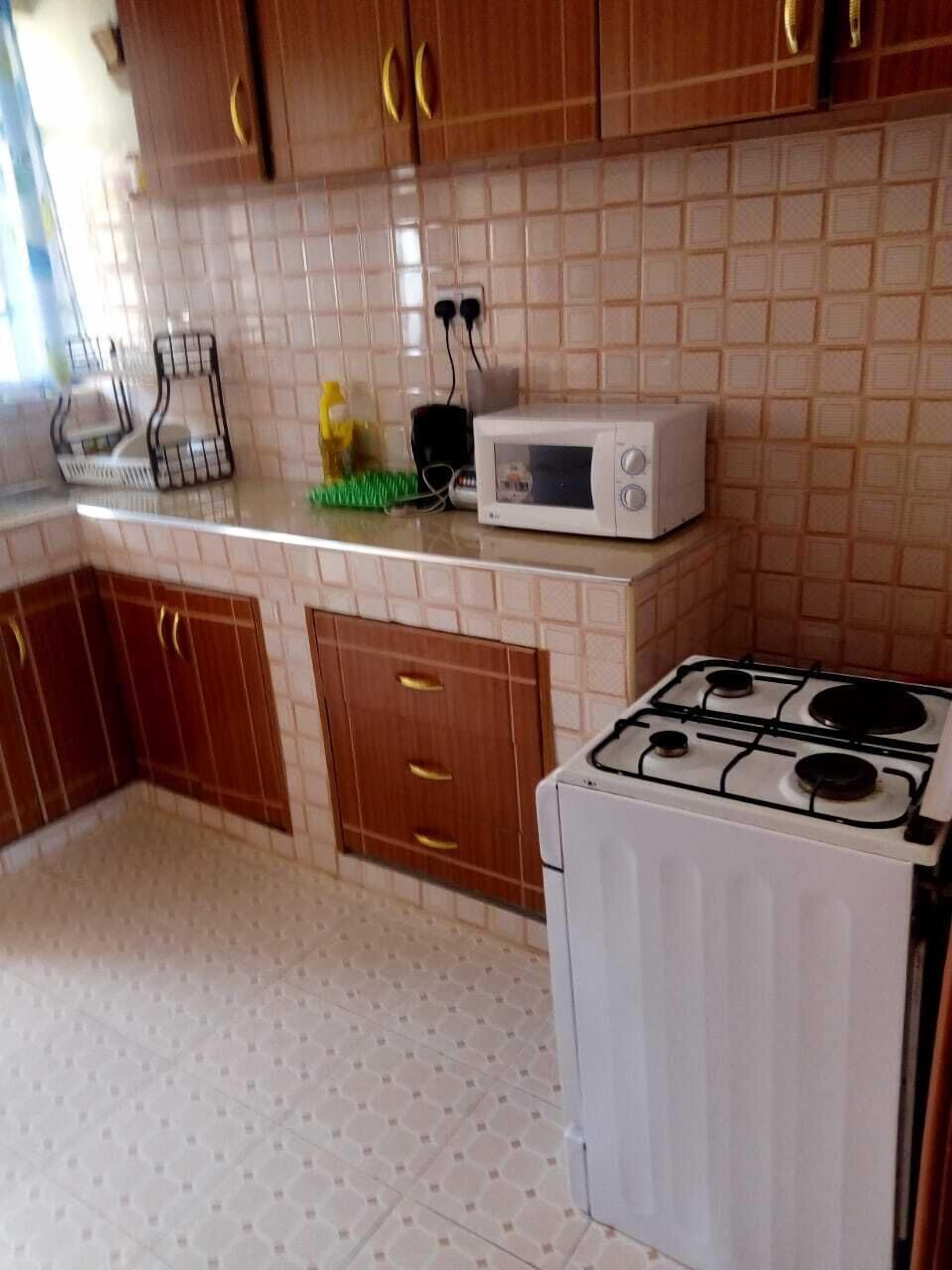 comfort apartment | private kitchen | fridge, microwave, stovetop, electric kettle