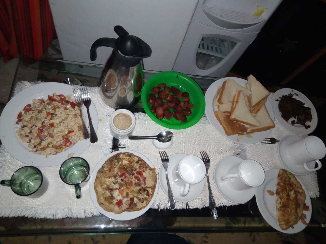 free daily cooked-to-order breakfast