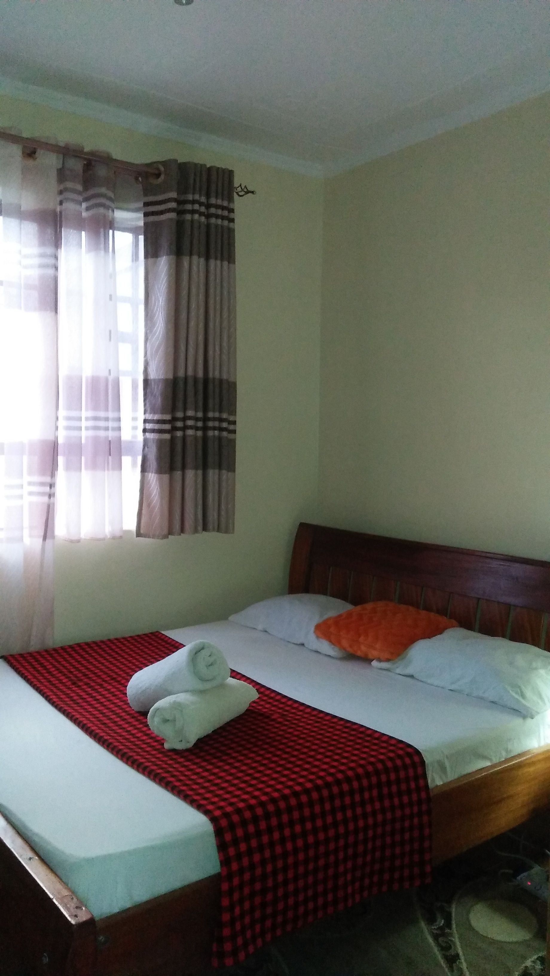 comfort apartment | iron/ironing board, free rollaway beds, free wifi