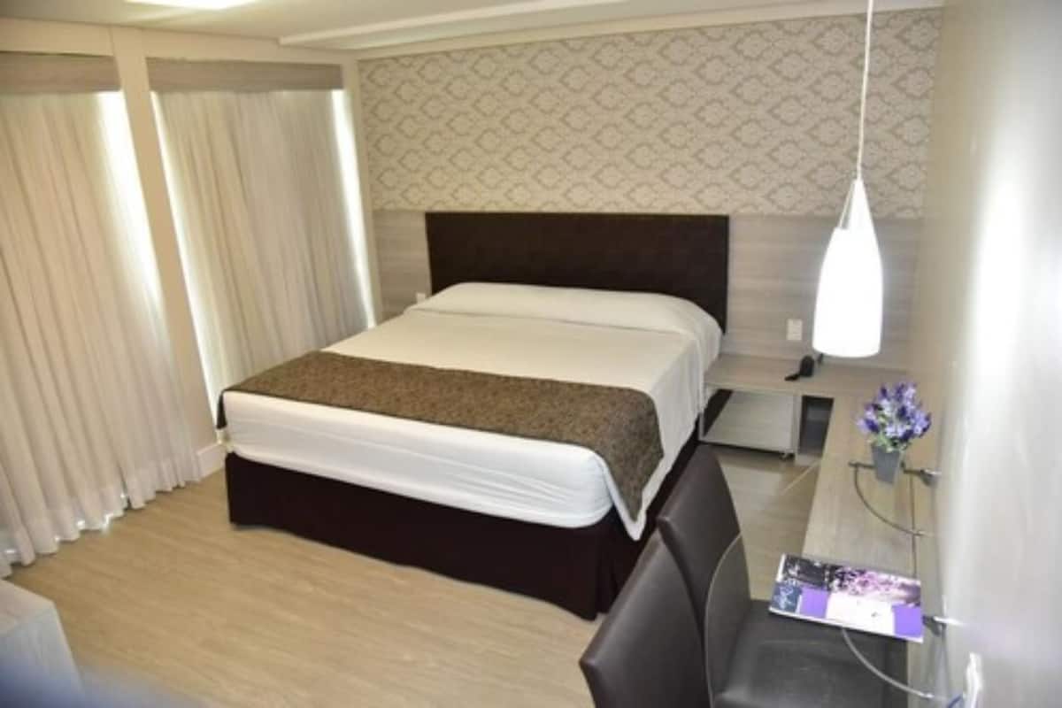 Minibar, in-room safe, free WiFi, bed sheets