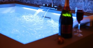 Suite, Tower | Jetted tub