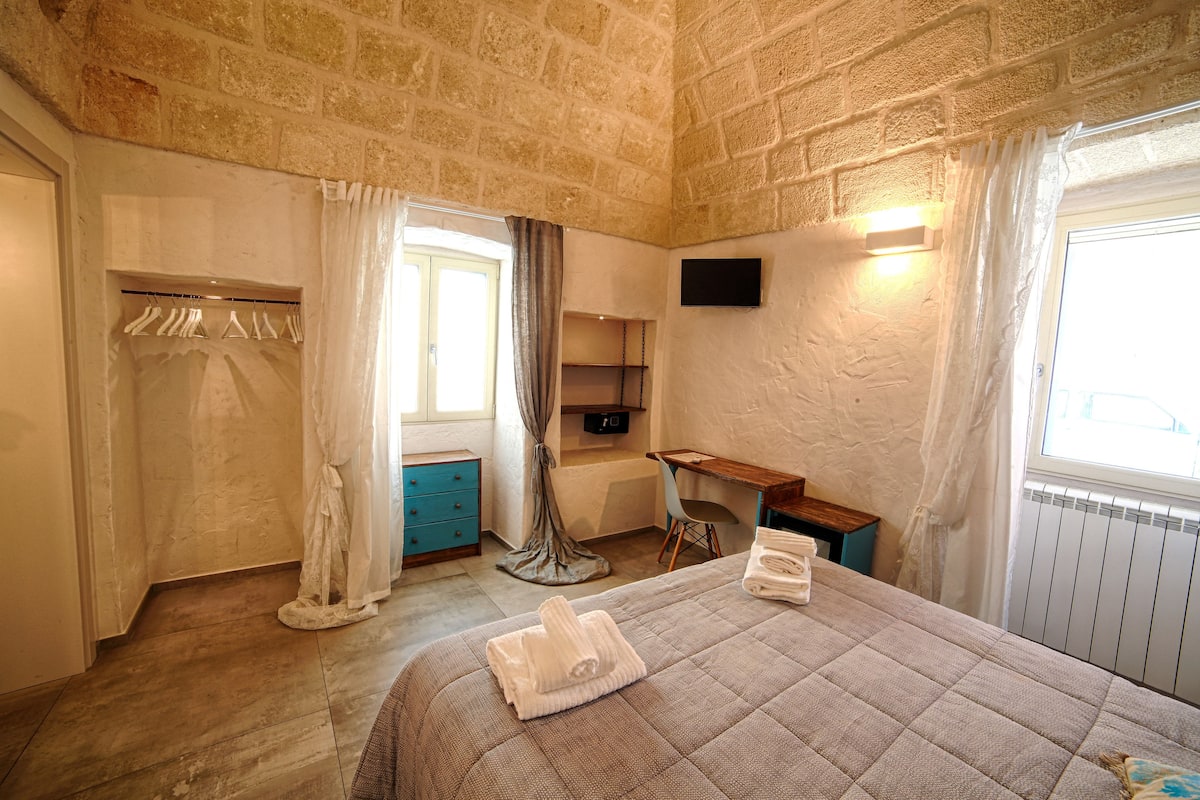 Matelas mémoire de forme, minibar, coffres-forts dans les chambres