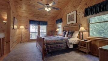 House | 3 bedrooms, desk, free WiFi, bed sheets