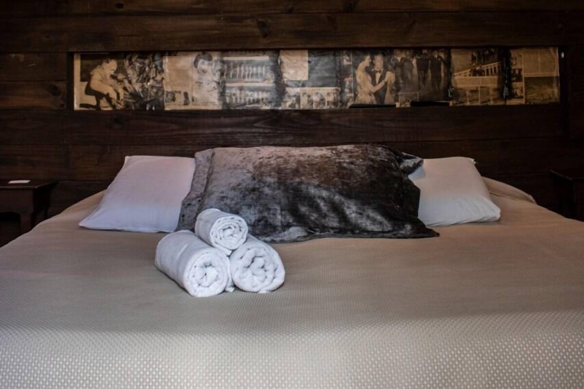 Cortinas opacas y ropa de cama