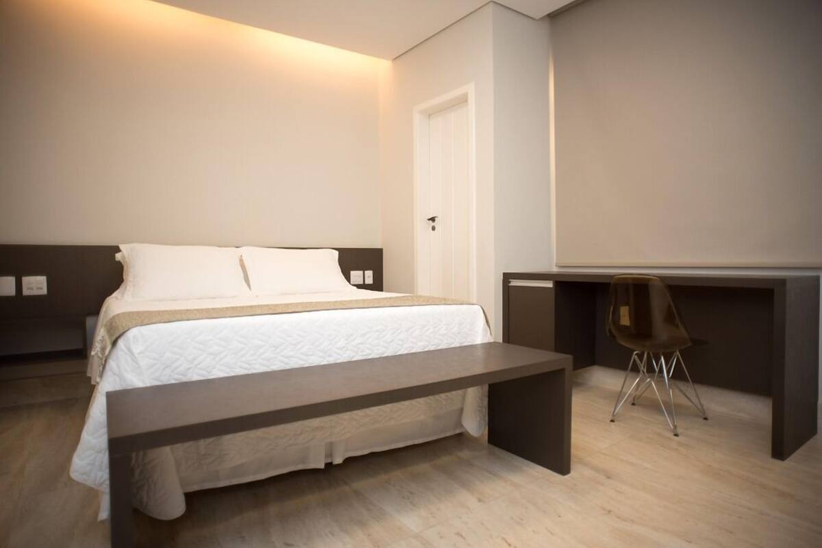 Quarto standard, várias camas | Frigobar, cortinas blackout, ferros/tábuas de passar roupa